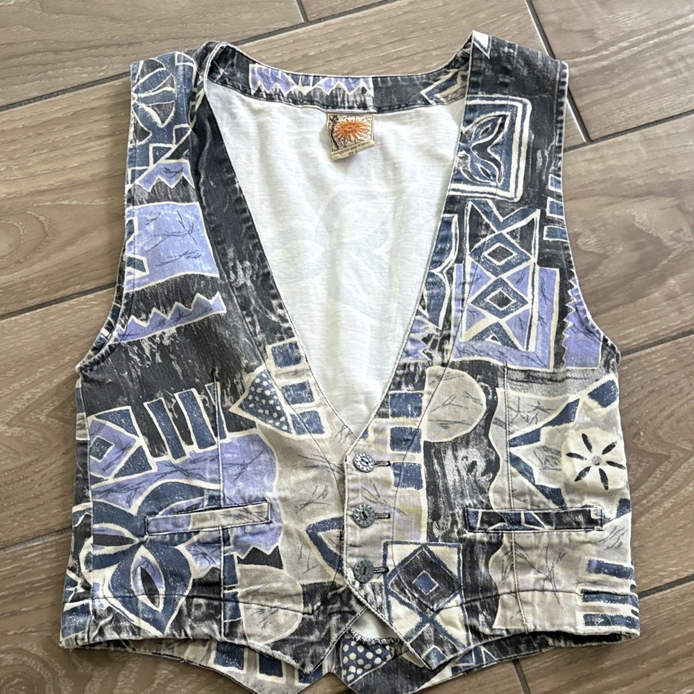 Chico’s 10 year Anniversary Special Edition Vintage Cotton button up vest Size 0